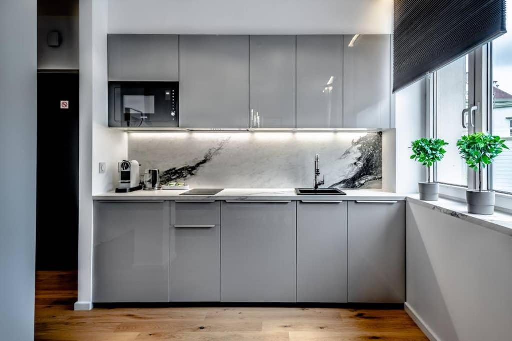 Koszykowa Suite - Apartament W Centrum Warszawy! Varsó Kültér fotó